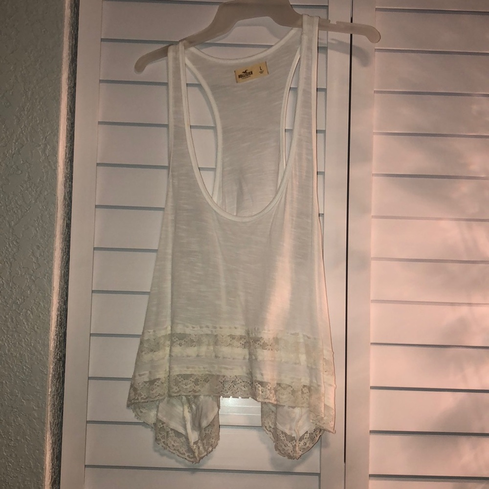 FLOWY LACE TANK